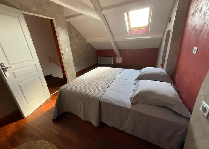 Camille A Sur Apartment *