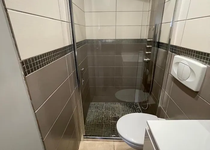 Camille A Sur Apartment *